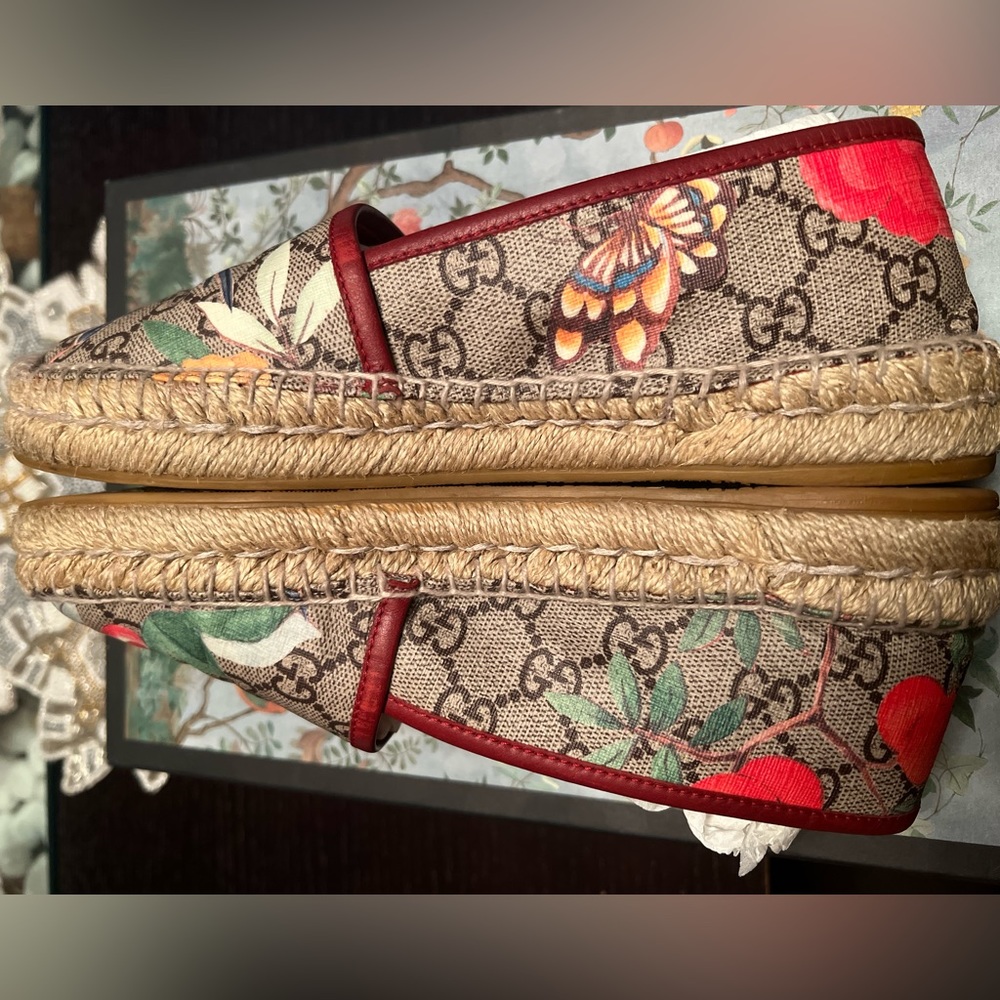 Gucci Wmns GG Supreme Espadrilles - Picture 8 of 12